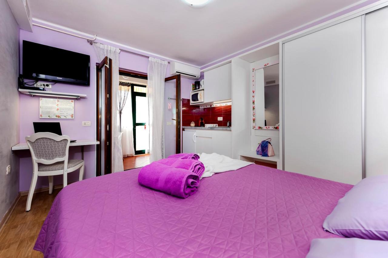 Apartments And Rooms Villa Dea Adults Only Rovinj Bagian luar foto
