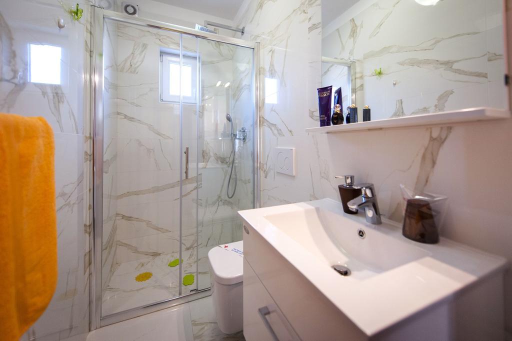 Apartments And Rooms Villa Dea Adults Only Rovinj Bagian luar foto